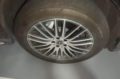 Mercedes-Benz GLC 2025, 21100 км, за 45941 USD