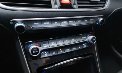 Hyundai Grandeur 2017, 198091 км, за 7159.61 USD - фото 16