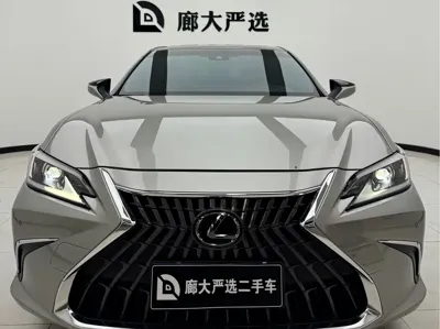 Lexus ES 2022, 40000 км, за 23689.95 USD