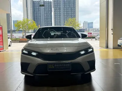 Honda Civic 2023, 11900 км, за 12674.33 USD