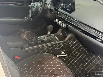 Honda Civic 2023, 11900 км, за 12674.33 USD