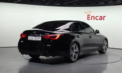 Infiniti Q50 2018, 124720 км, за 5251.41 USD