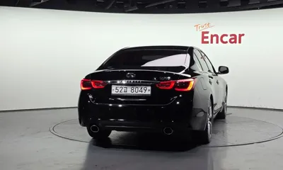 Infiniti Q50 2018, 124720 км, за 5251.41 USD
