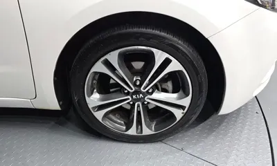 Kia K3 2013, 55815 км, за 4757.18 USD