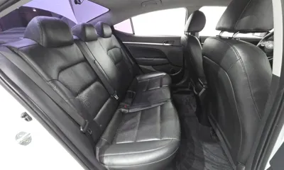 Hyundai Avante 2020, 79981 км, за 8126.86 USD - фото 12