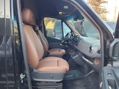 Mercedes-Benz Sprinter 2022, 20383 км, за 74661.37 USD - фото 9
