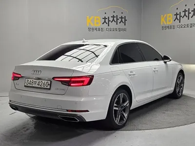 Audi A4 2019, 94006 км, за 10986.15 USD