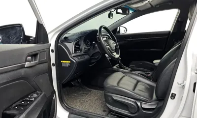 Hyundai Avante 2016, 98271 км, за 6120.98 USD - фото 11