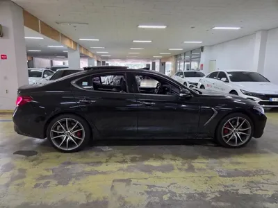 Genesis G70 2018, 71136 км, за 13551.04 USD