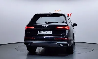 Audi Q7 2021, 52926 км, за 36108.93 USD