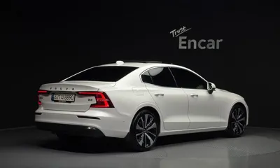 Volvo S60 2024, 60688 км, за 23959.56 USD