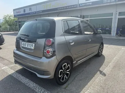 Kia Morning 2010, 99894 км, за 1556.29 USD