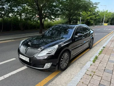 Hyundai Equus 2013, 176870 км, за 3872.92 USD