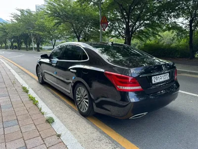 Hyundai Equus 2013, 176870 км, за 3872.92 USD