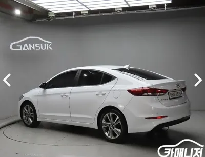 Hyundai Avante 2018, 80856 км, за 7023.76 USD