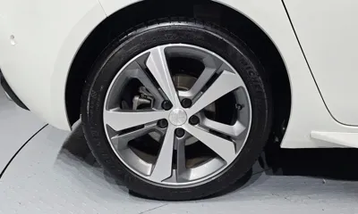 Peugeot 308 2019, 23805 км, за 10174.61 USD