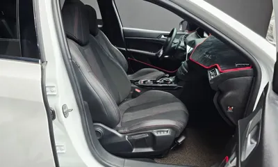 Peugeot 308 2019, 23805 км, за 10093.11 USD - фото 12