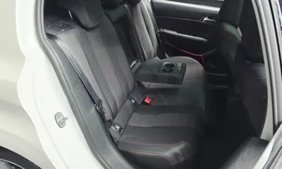Peugeot 308 2019, 23805 км, за 10093.11 USD - фото 26