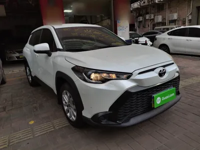 Toyota Frontlander 2023, 34100 км, за 16410 USD