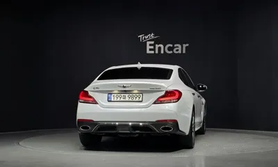 Genesis G70 2018, 136027 км, за 9715.11 USD