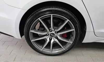 Genesis G70 2018, 136027 км, за 9715.11 USD