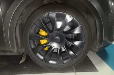 Tesla Model Y 2024, 57699 км, за 32881 USD - фото 8