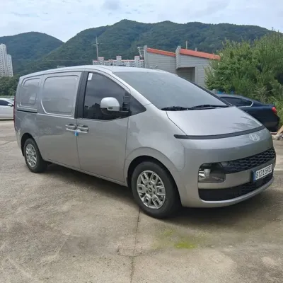 Hyundai Staria · 2026 год