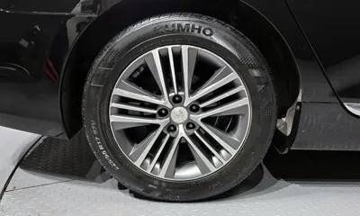 Hyundai Grandeur 2014, 139040 км, за 3633.96 USD