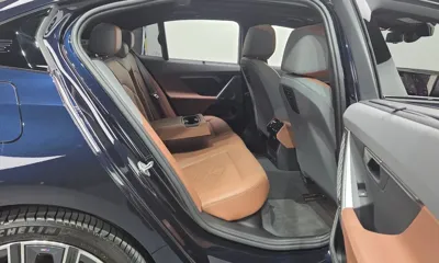 BMW i5 2024, 32280 км, за 48859.96 USD - фото 11