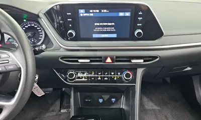 Hyundai Sonata 2022, 74361 км, за 9673.01 USD - фото 12