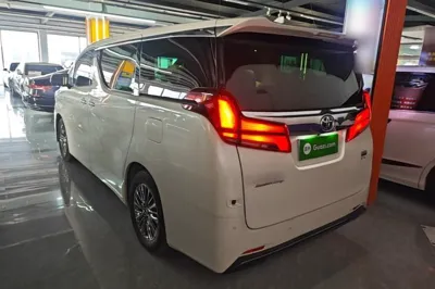 Toyota Alphard 2020, 120399 км, за 74425 USD