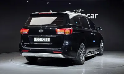 Kia Canival 2017, 122058 км, за 9787.17 USD