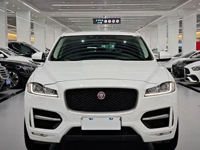 Jaguar F-Pace 2017, 100000 км, за 13250.81 USD