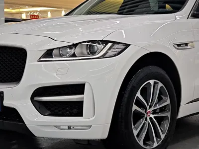 Jaguar F-Pace 2017, 100000 км, за 13250.81 USD