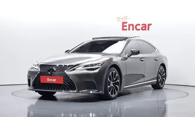 Lexus LS · 2021 год