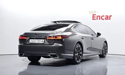 Lexus LS 2021, 35038 км, за 54238.37 USD