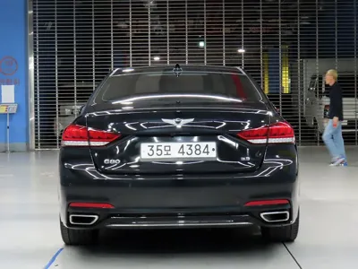 Genesis G80 2018, 35612 км, за 17781.61 USD