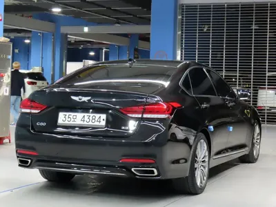 Genesis G80 2018, 35612 км, за 17781.61 USD