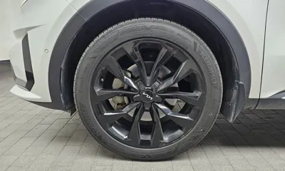 Kia Sorento 2023, 176839 км, за 15547.76 USD