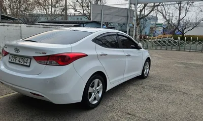 Hyundai Avante 2012, 126695 км, за 2145.22 USD