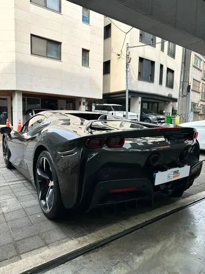 Ferrari SF90 2023, 3100 км, за 338762.39 USD