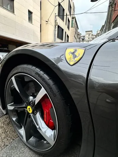 Ferrari SF90 2023, 3100 км, за 338762.39 USD