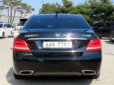 Hyundai Equus 2015, 138331 км, за 4299.68 USD