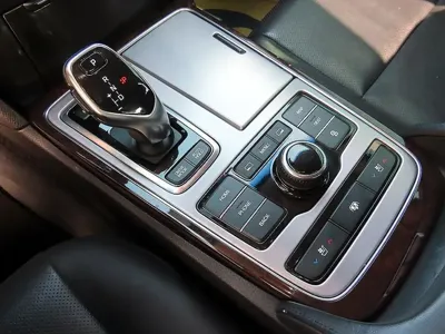 Hyundai Equus 2015, 138331 км, за 4293.52 USD - фото 10