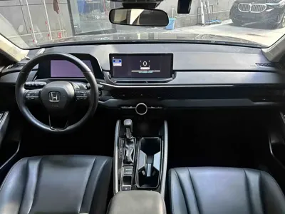 Honda Accord 2025, 24300 км, за 17774.82 USD
