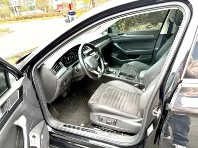 Volkswagen Magotan 2022, 39000 км, за 15376.39 USD