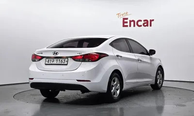 Hyundai Avante 2015, 83155 км, за 3610.35 USD