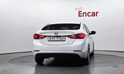 Hyundai Avante 2015, 83155 км, за 3610.35 USD