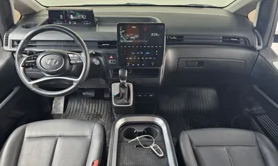 Hyundai Staria 2023, 43408 км, за 16604.8 USD - фото 7