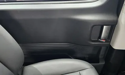 Hyundai Staria 2023, 43408 км, за 16604.8 USD - фото 25
